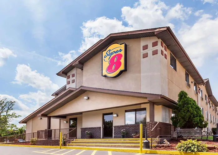 Super 8 By Wyndham Dunbar/Charleston Area Hotel