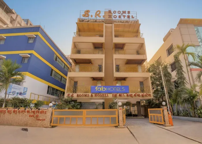 Fabhotel Sr Wakad - Nr Mall Of Millenium