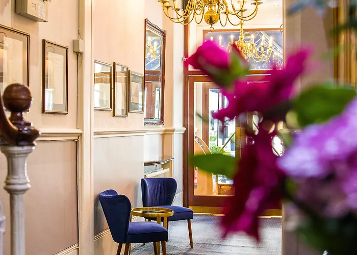 London Town Hotel
