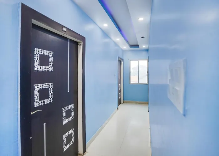 Super Townhouse Butler Road Near Maripur Chowk