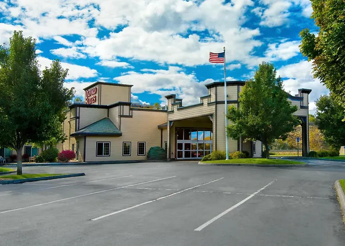 Oxford Suites Pendleton