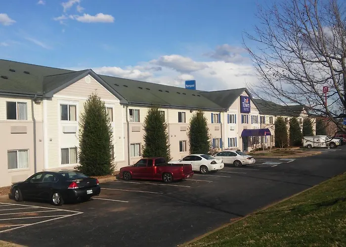 Intown Suites Extended Stay Clarksville Tn