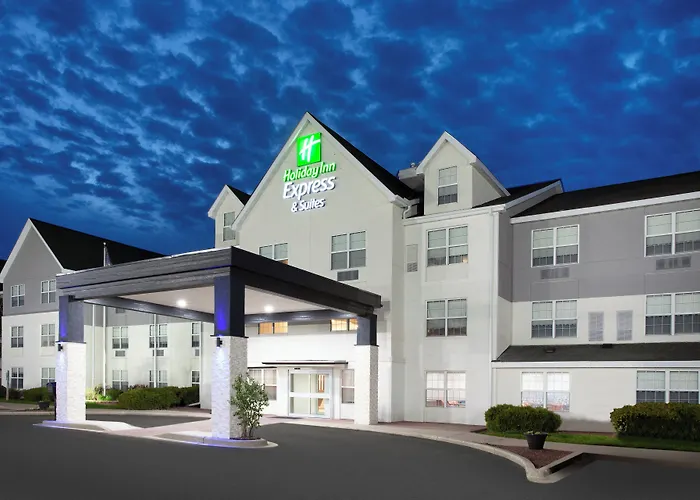 Holiday Inn Express & Suites Port Washington By Ihg
