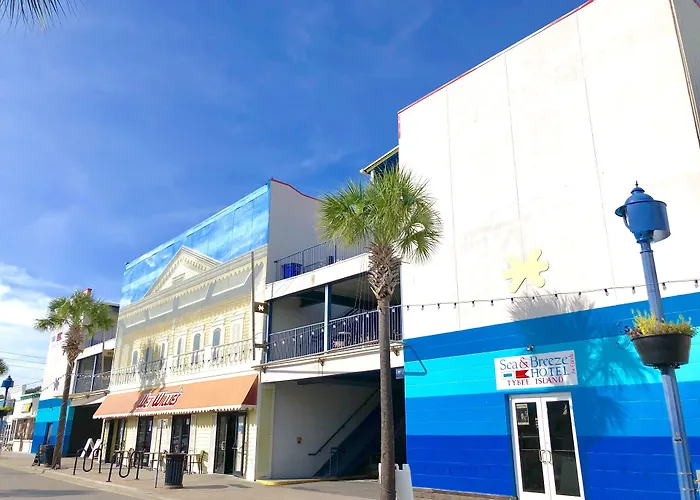 Sea And Breeze Hotel And Condo