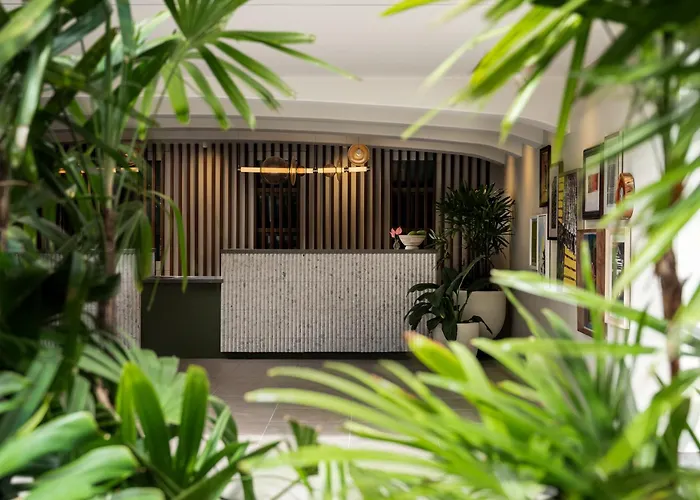The Ambassador Hotel Of Waikiki, Tapestry Collection By Hilton