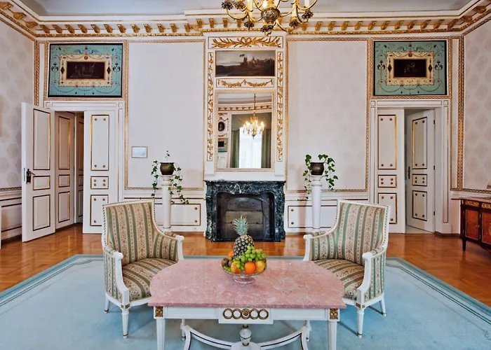 Grand Hotel