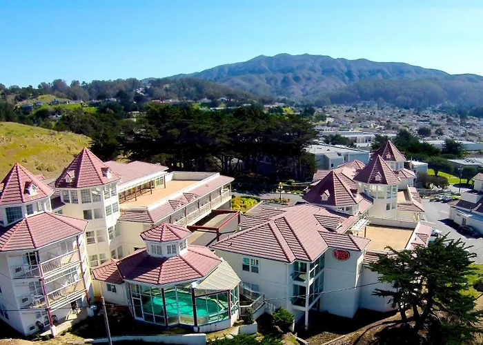 Pacifica Beach Hotel