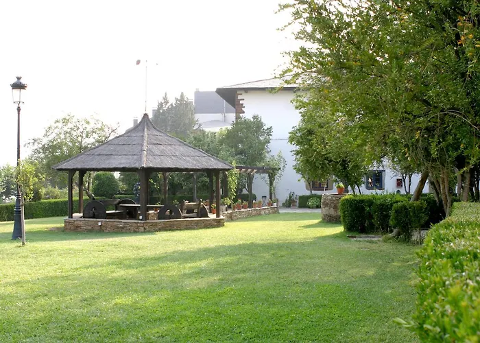 Hotel Monumento Pazo Do CastrBarco de Valdeorras