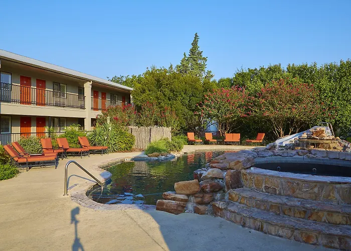 Fredericksburg Inn And Suites