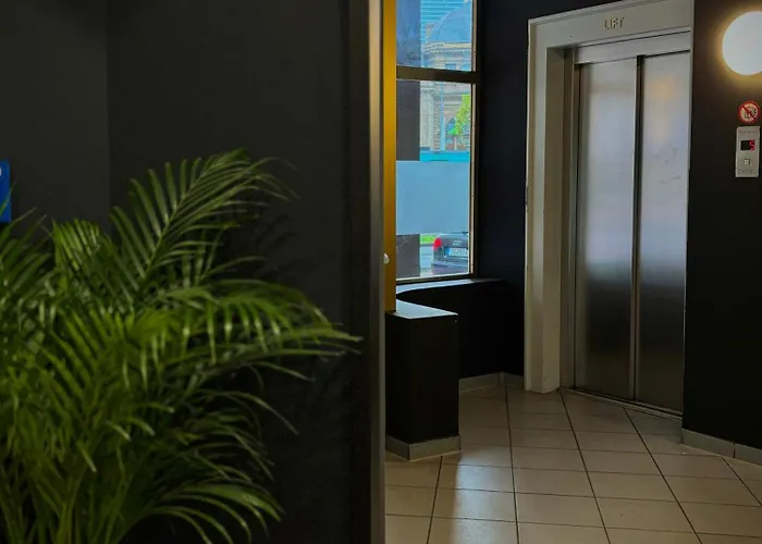 Colour Hotel