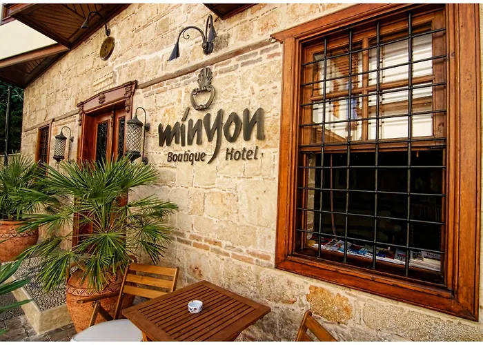 Minyon Hotel