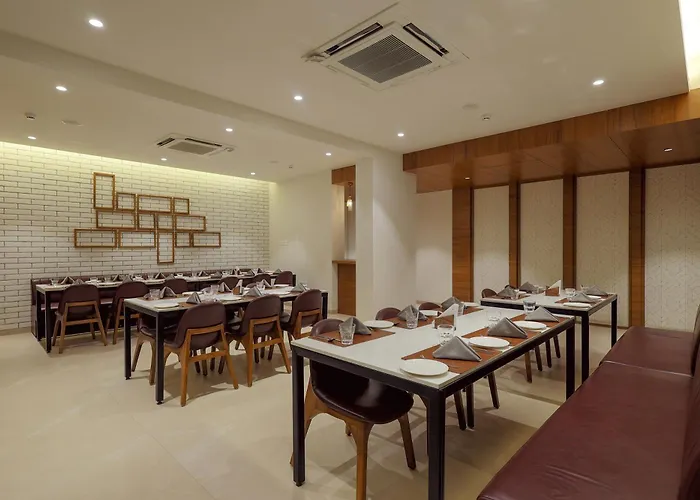 Aditya Mansingh Inn Morbi