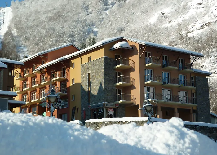 Résidence Néméa Les Grands Ax Ax-les-Thermes