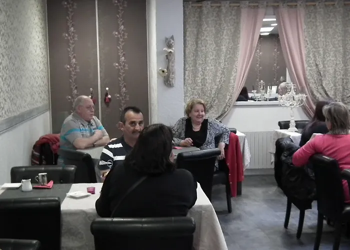Hotel Des Pays Bas Lourdes
