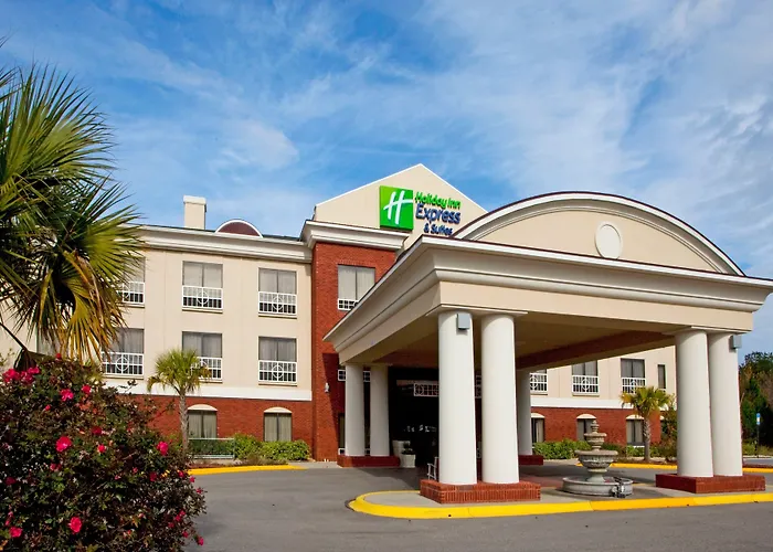 Holiday Inn Express & Suites Quincy I-10 By Ihg