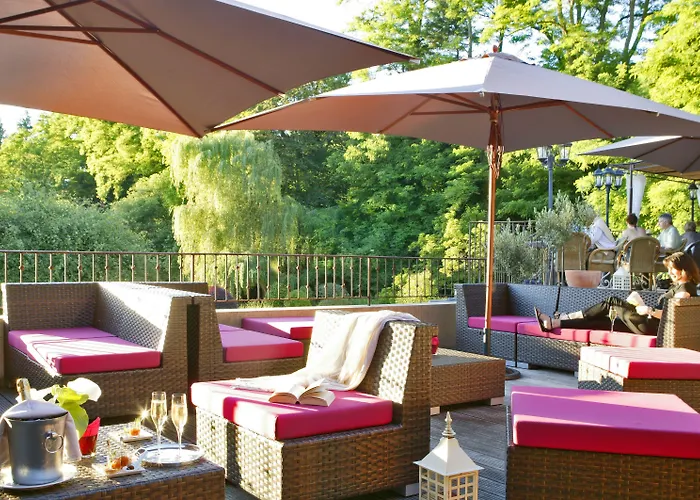 Hôtel Les Glycines - Restaurant&Spa Les Eyzies