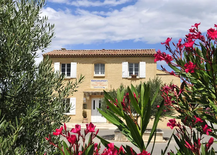 Residhotel Golf Grand Avignon