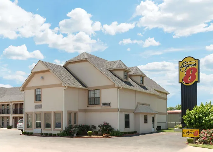 Super 8 By Wyndham Enid Hotel