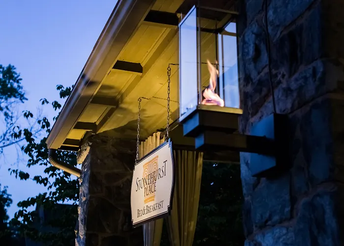 Stonehurst Place Bed & Breakfast