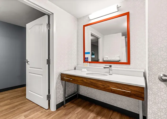 Hampton Inn & Suites Fairbanks