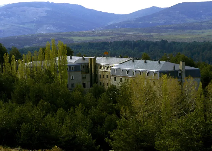 Parador De Gredos Navarredonda
