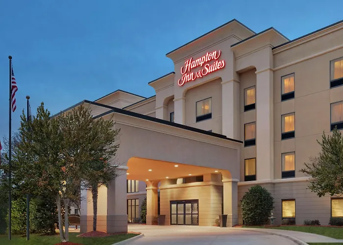Hampton Inn & Suites Pine Bluff