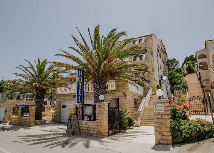 Hotel Vila Tina Arbanija