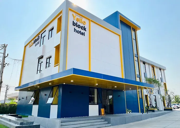 Yello Block Hotel
