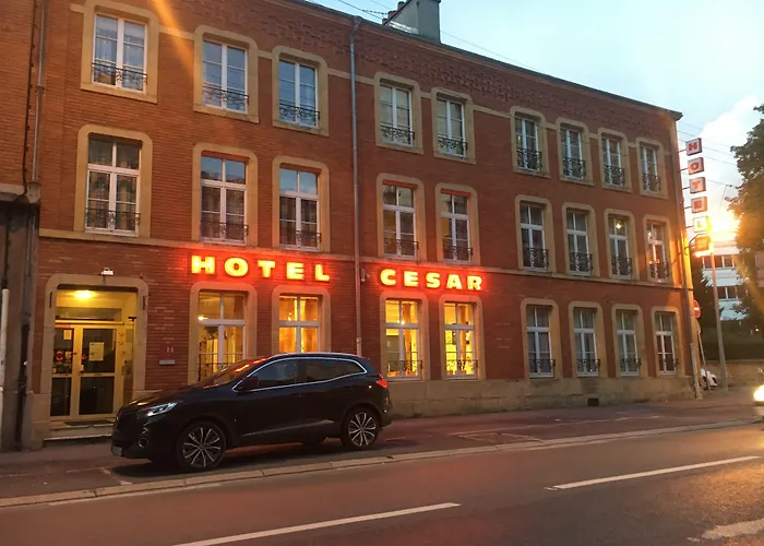 Hotel César climatisation dans la majorité des chambres Centre-ville Gare Charleville-Mézières