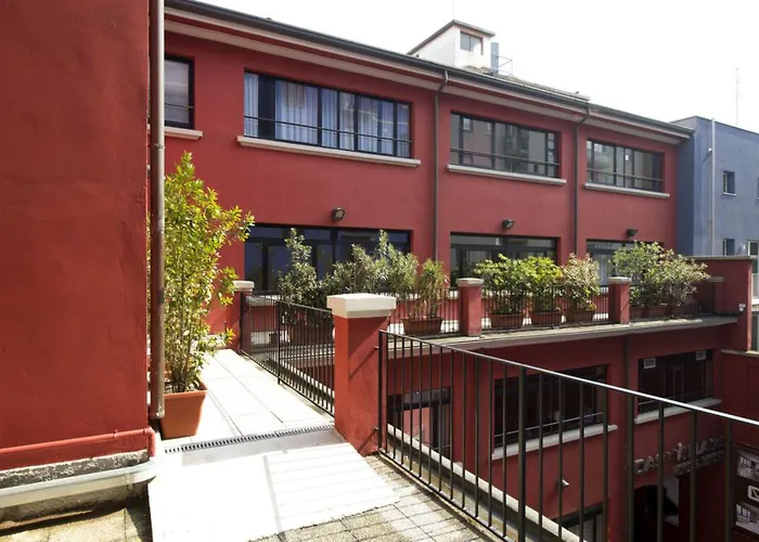 Oasi Village Hotel Milão