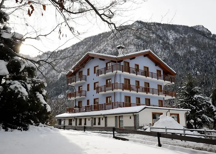 Laghetto Alpine Hotel & Restaurant Brusson