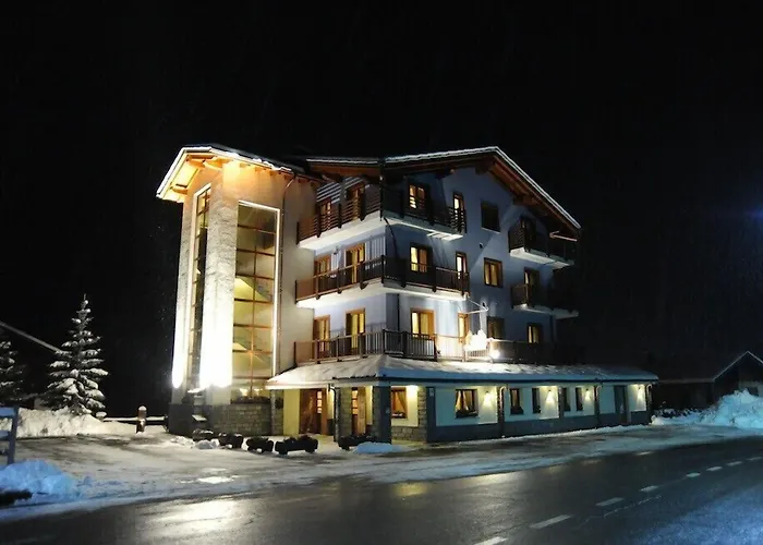Laghetto Alpine Hotel & Restaurant Brusson