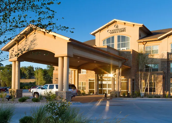 Clubhouse Hotel And Suites Pierre
