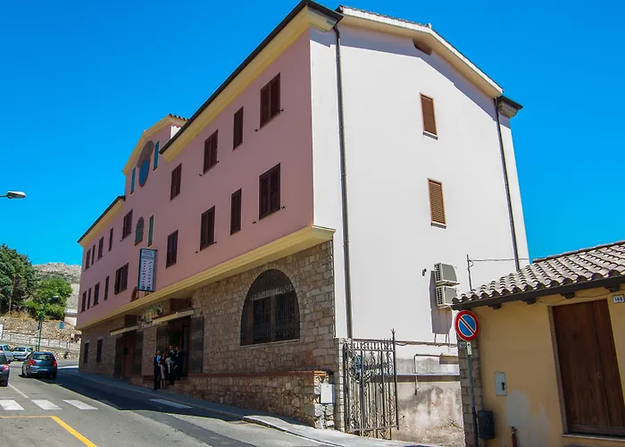 Hotel Meridiana Arbus