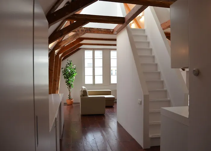 Rembrandtplein Bed & Breakfast