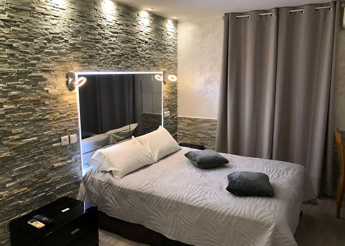 Hotel Le Derby Cagnes-sur-Mer