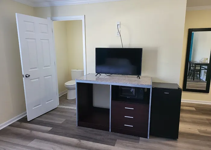 Budget Inn & Suites