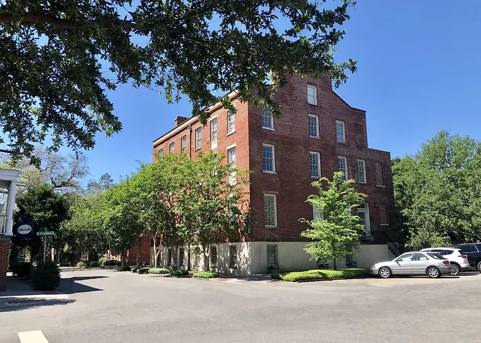 The Presidents' Quarters Inn