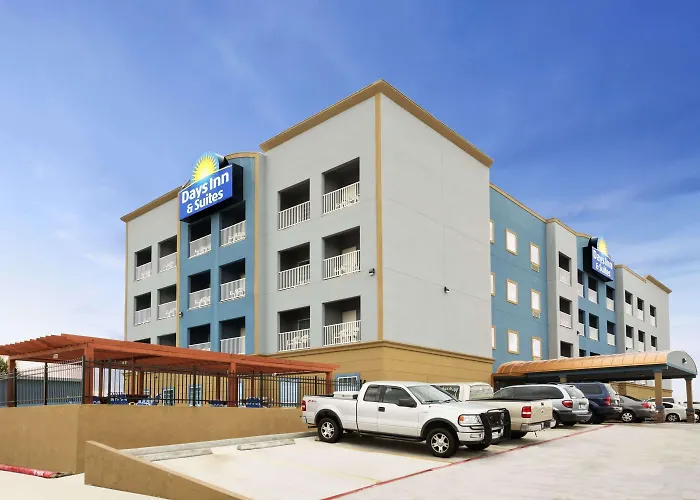 Days Inn & Suites By Wyndham Galveston West/Seawall