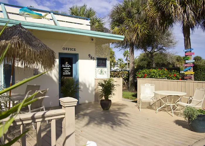 Seaspray Surf Lodge