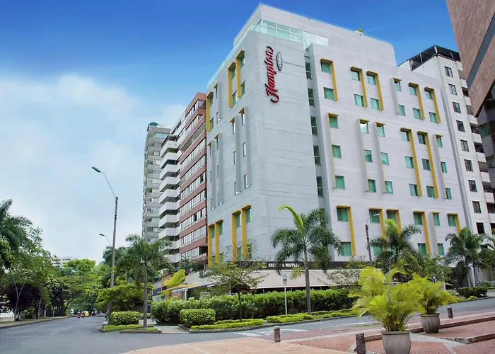 Hotel Hampton By Hilton Cali