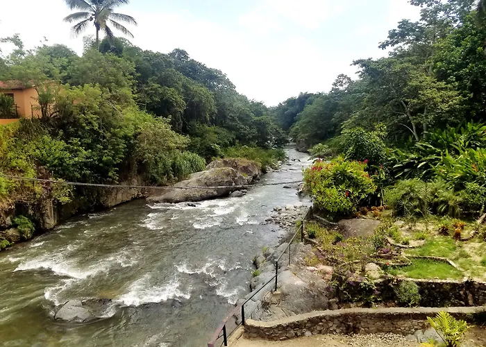 Jarabacoa River Club & Resort