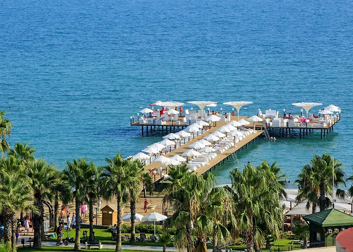 Bellis Deluxe Hotel & Heated For Winter Aqua Park