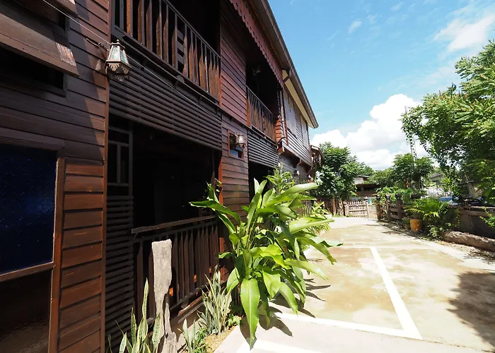 Khuang Chang Kam ข่วงช้างค้ำ