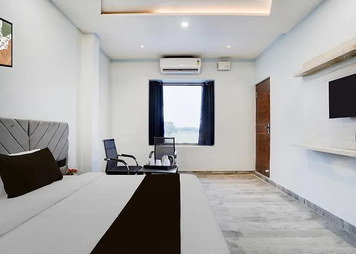 Oyo Hotel O Hanuman Gadi Formerly Alankar Lawn