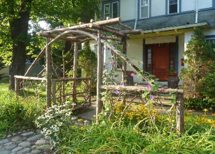 Morning Glory B N B Woodstock Ny Bed & Breakfast