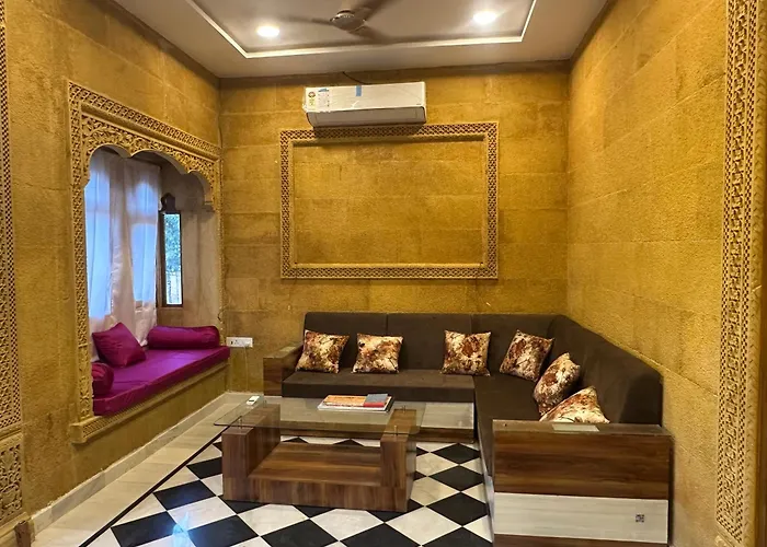 Hotel Golden Safari