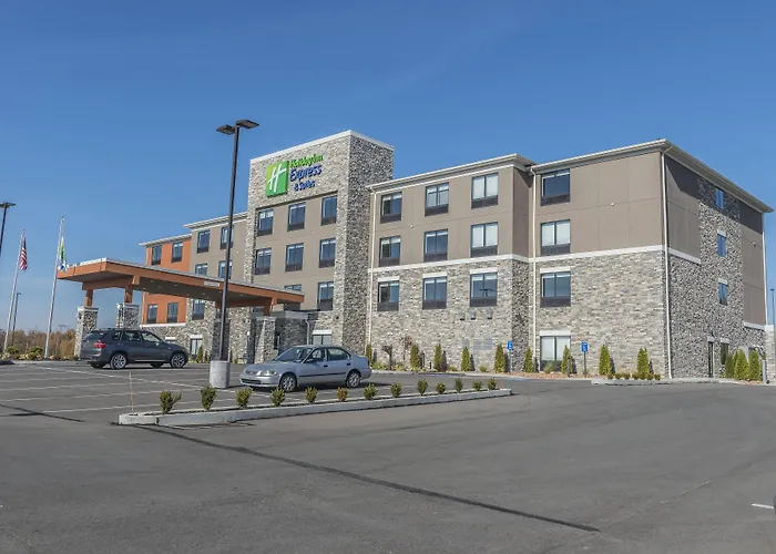 Holiday Inn Express & Suites Clarion By Ihg