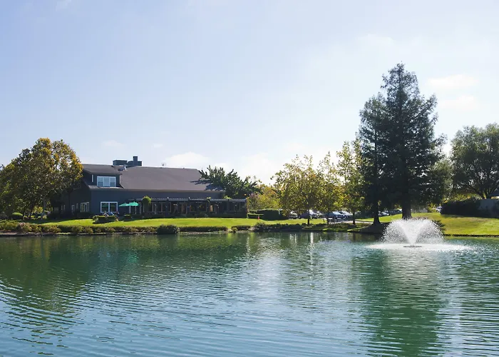 Holiday Inn Windsor - Wine Country By Ihg