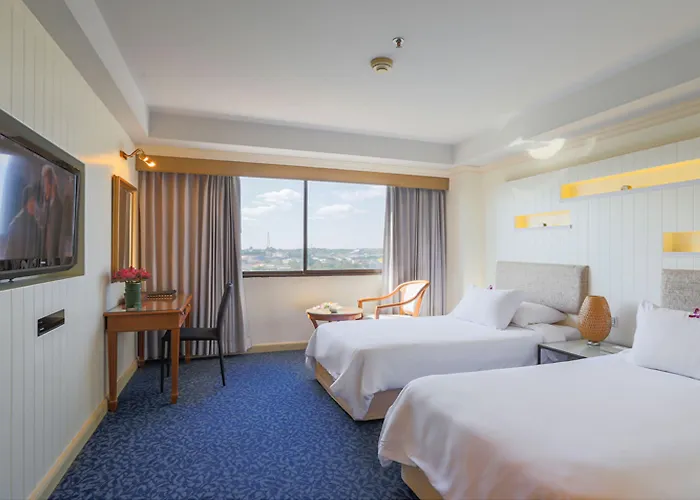 Ploy Palace Hotel